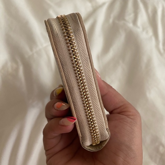 Louis Vuitton | 2007 Damier Azur Pattern Zippy Wallet - Picture 4 of 13